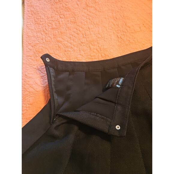 H&M Divided Cheerleader Pleated Black Skirt w/White Stripes Size 8 Womens - Picture 3 of 7